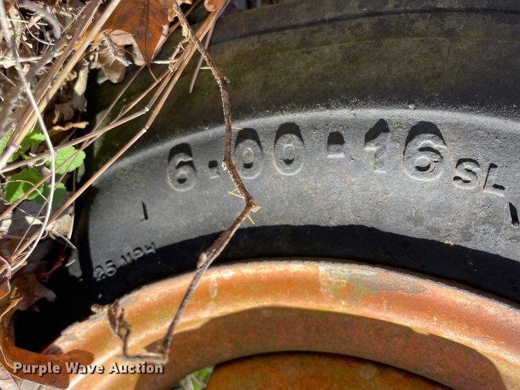 image for item ID9554 1964 Minneapolis Moline M602  tractor