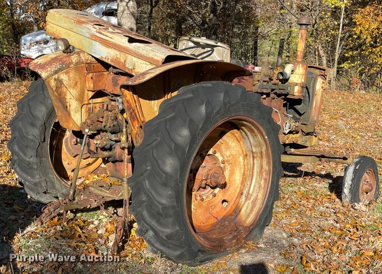 image for item ID9557 1960 Minneapolis Moline M5  tractor