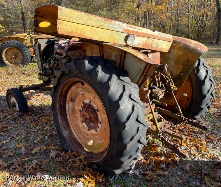 image for item ID9557 1960 Minneapolis Moline M5  tractor