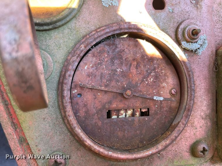 image for item ID9557 1960 Minneapolis Moline M5  tractor