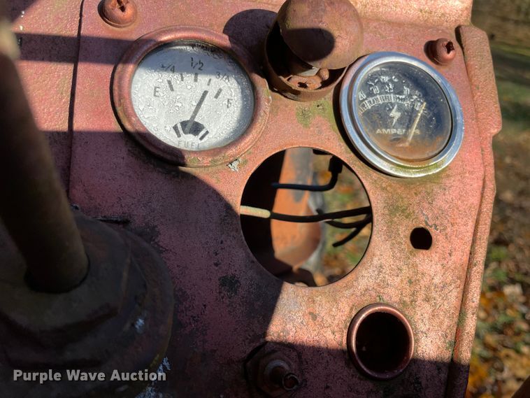 image for item ID9557 1960 Minneapolis Moline M5  tractor