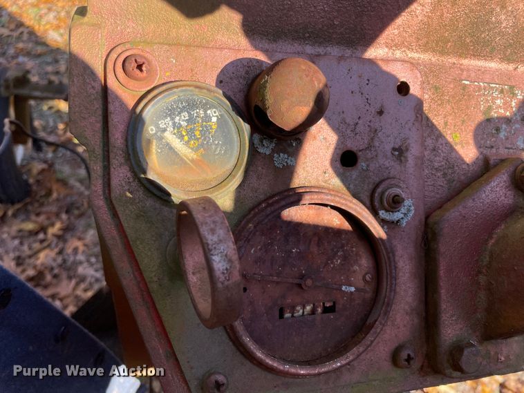 image for item ID9557 1960 Minneapolis Moline M5  tractor