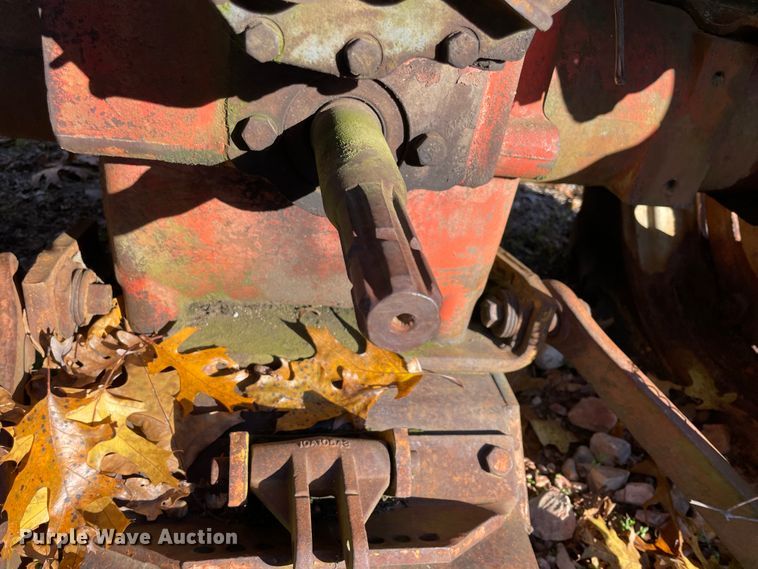 image for item ID9557 1960 Minneapolis Moline M5  tractor