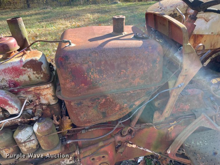 image for item ID9557 1960 Minneapolis Moline M5  tractor