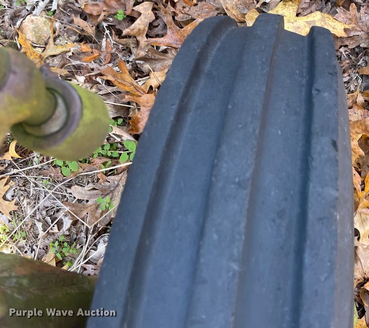 image for item ID9557 1960 Minneapolis Moline M5  tractor