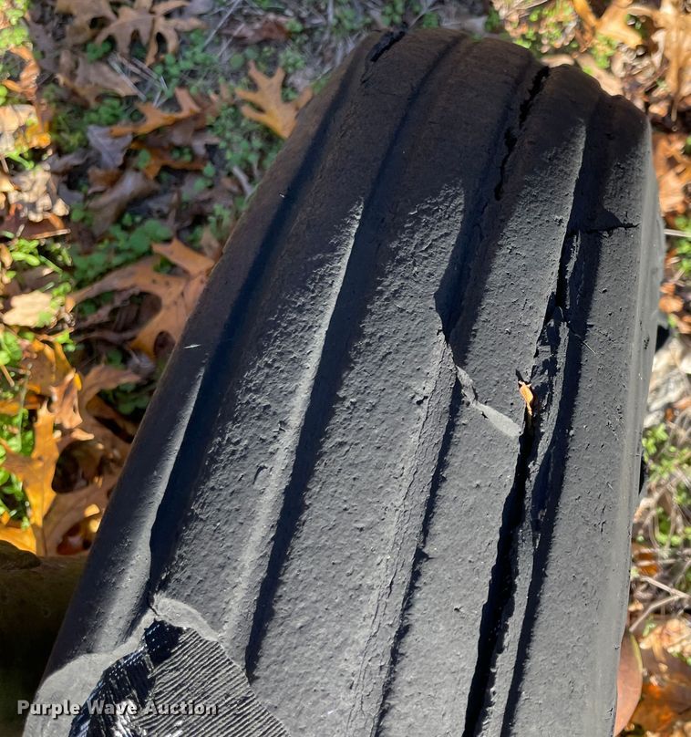 image for item ID9557 1960 Minneapolis Moline M5  tractor