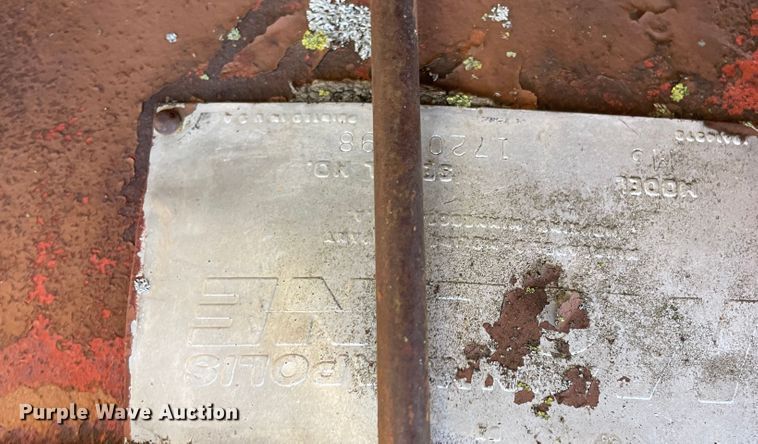 image for item ID9557 1960 Minneapolis Moline M5  tractor