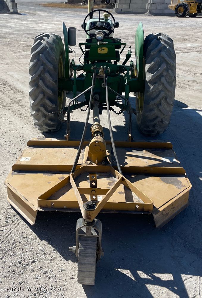 image for item ID9565 1963 John Deere 1010  tractor