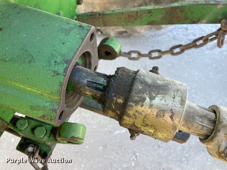 image for item ID9565 1963 John Deere 1010  tractor