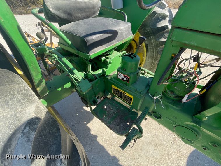 image for item ID9565 1963 John Deere 1010  tractor