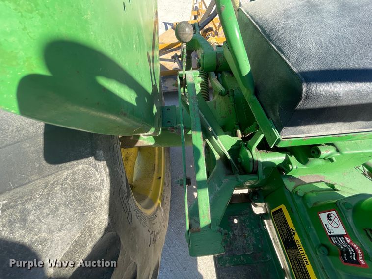 image for item ID9565 1963 John Deere 1010  tractor