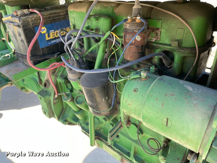 image for item ID9565 1963 John Deere 1010  tractor