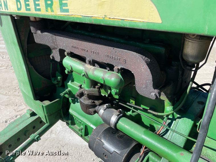 image for item ID9565 1963 John Deere 1010  tractor