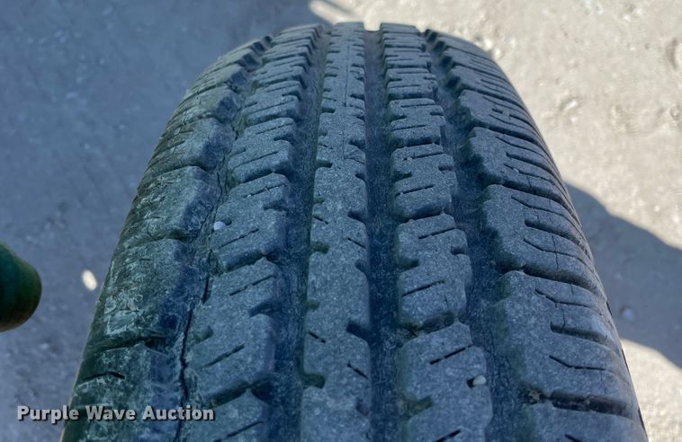 image for item ID9565 1963 John Deere 1010  tractor