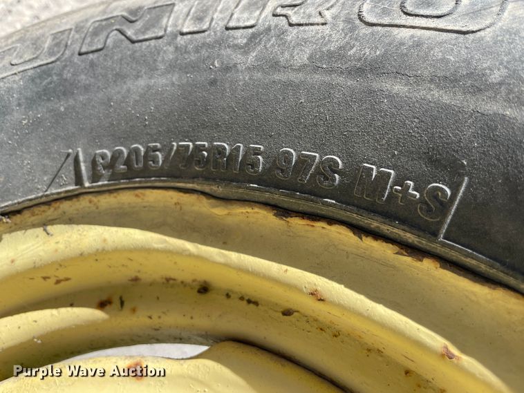 image for item ID9565 1963 John Deere 1010  tractor