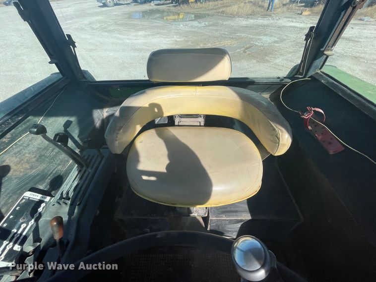 image for item ID9566 1974 John Deere 4230  tractor