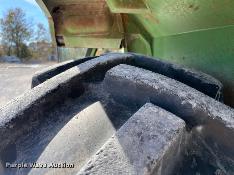 image for item ID9566 1974 John Deere 4230  tractor