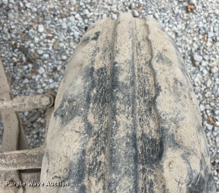 image for item ID9587 Case L  tractor