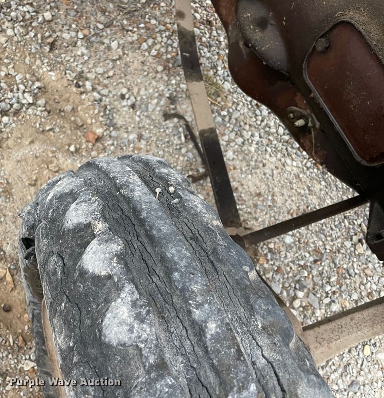 image for item ID9587 Case L  tractor