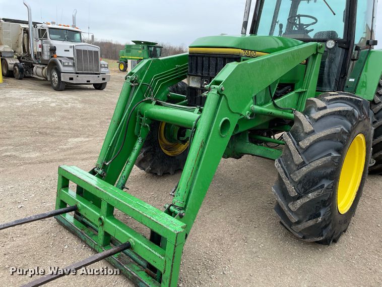 image for item IF9267 John Deere 7400  tractor