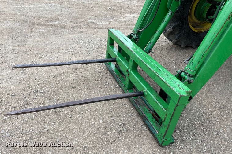 image for item IF9267 John Deere 7400  tractor