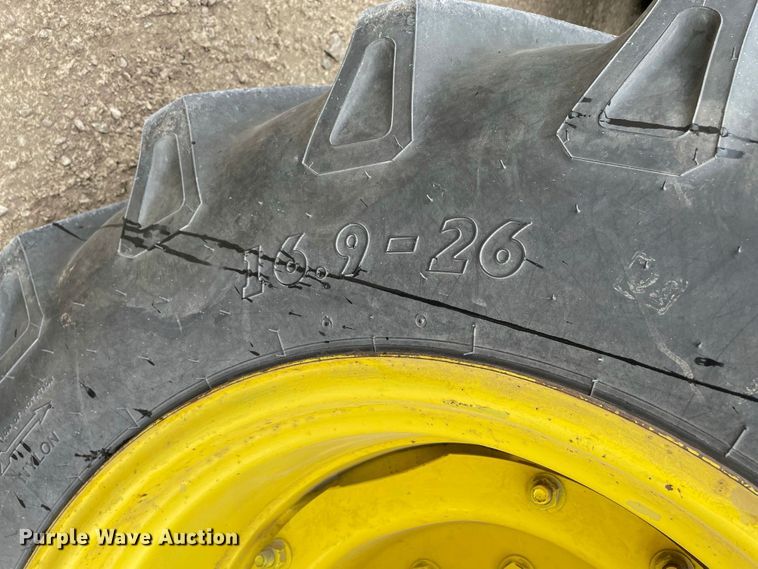 image for item IF9267 John Deere 7400  tractor