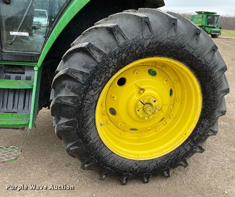 image for item IF9267 John Deere 7400  tractor