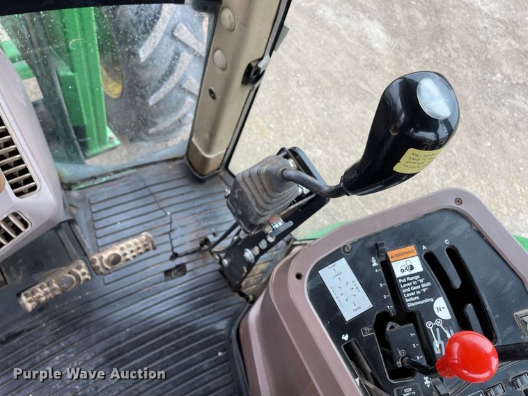 image for item IF9267 John Deere 7400  tractor