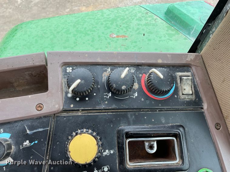 image for item IF9267 John Deere 7400  tractor