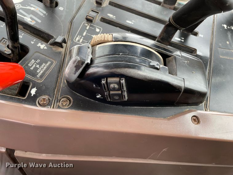 image for item IF9267 John Deere 7400  tractor