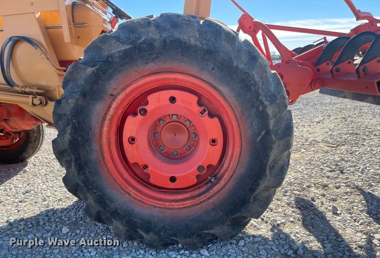 image for item IJ9518 Case 530  tractor