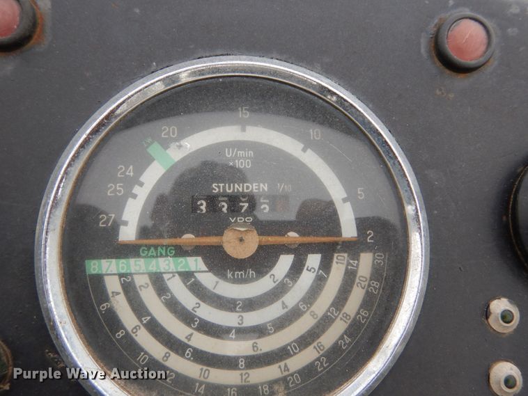 image for item IV9660 John Deere 2030  tractor