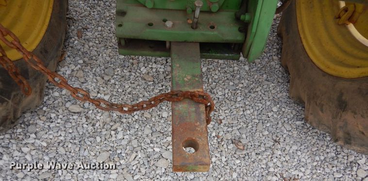 image for item IV9660 John Deere 2030  tractor