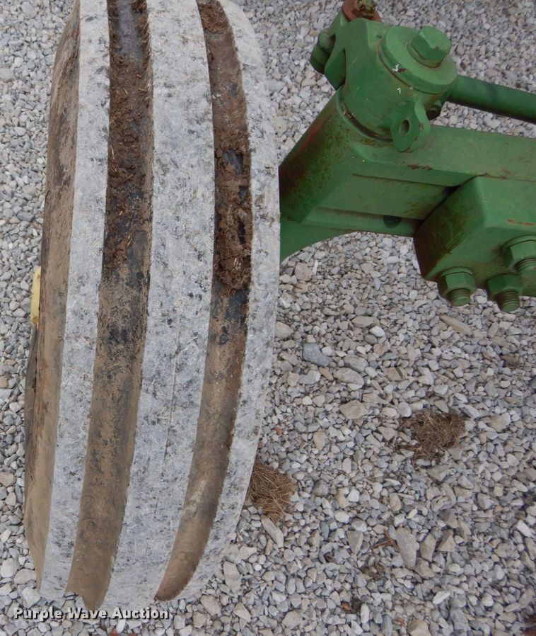 image for item IV9660 John Deere 2030  tractor