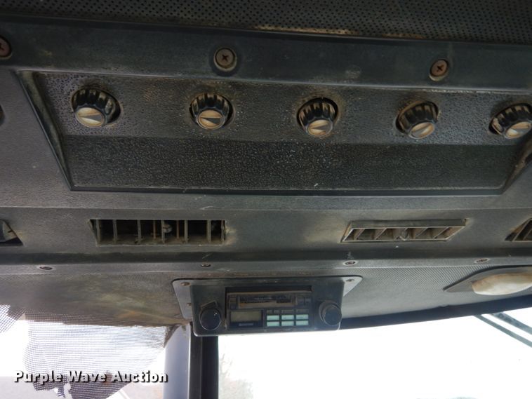 image for item IV9662 1977 John Deere 4630  HFWD tractor