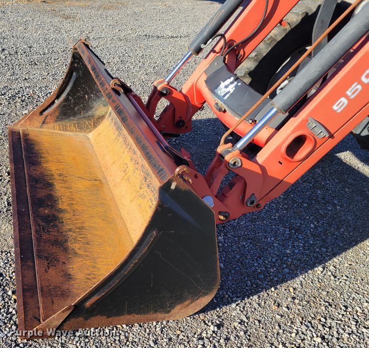 image for item IV9663 2008 Massey Ferguson 5480  MFWD tractor