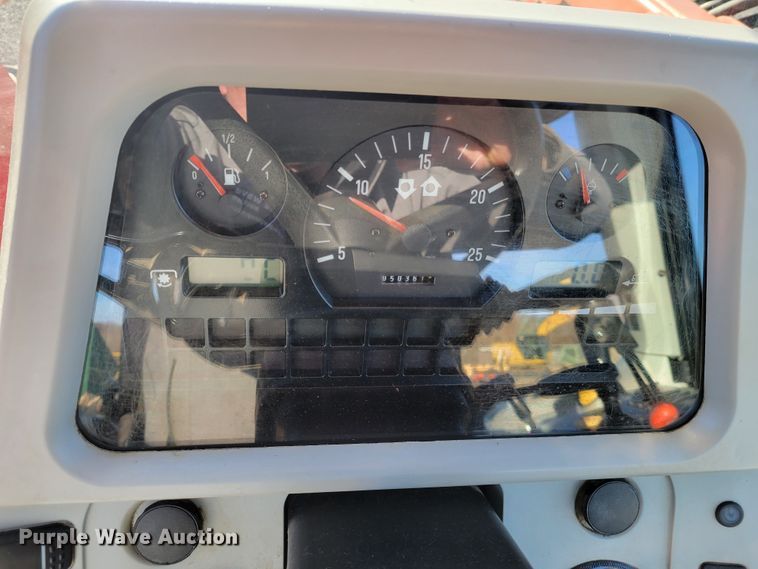 image for item IV9663 2008 Massey Ferguson 5480  MFWD tractor