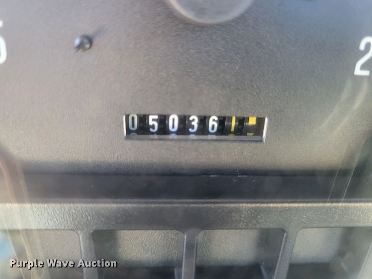 image for item IV9663 2008 Massey Ferguson 5480  MFWD tractor