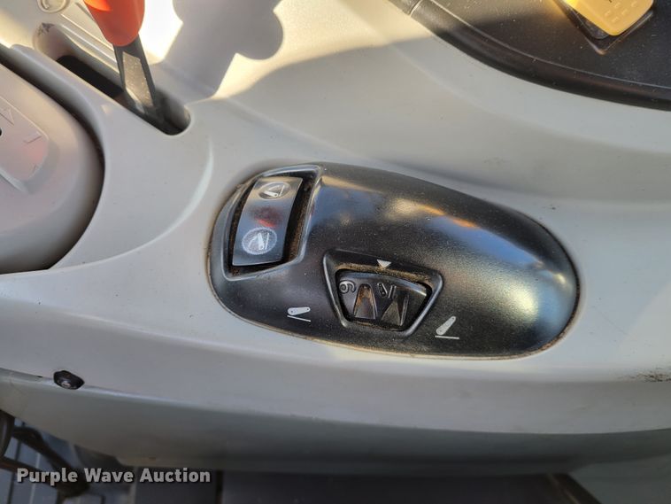 image for item IV9663 2008 Massey Ferguson 5480  MFWD tractor