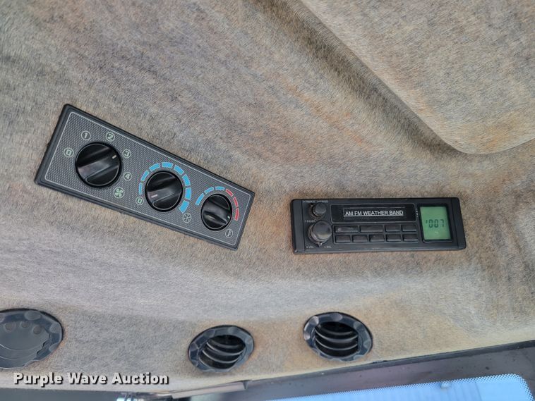 image for item IV9663 2008 Massey Ferguson 5480  MFWD tractor