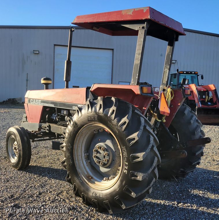 image for item IV9664 1987 Case IH 1394  tractor