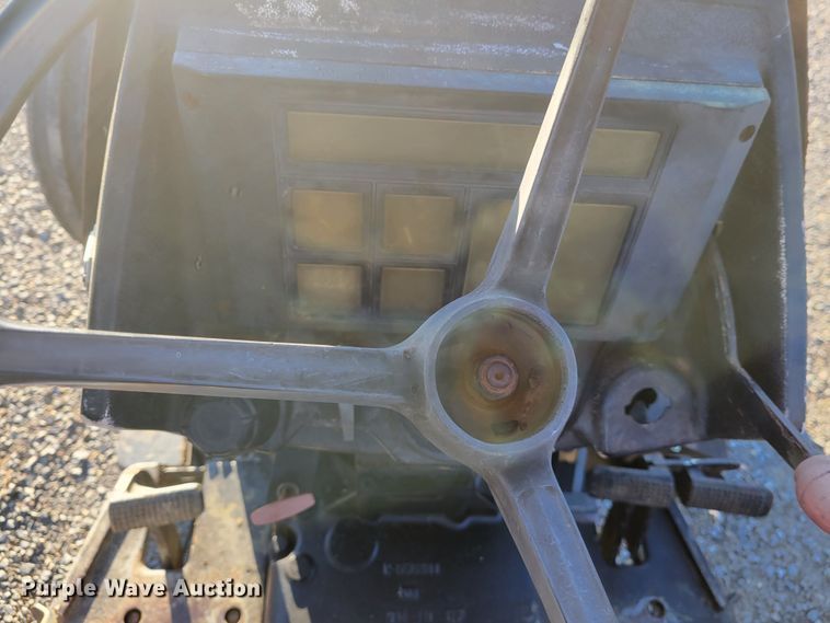 image for item IV9664 1987 Case IH 1394  tractor