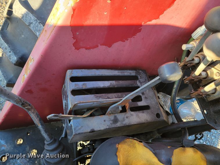 image for item IV9664 1987 Case IH 1394  tractor
