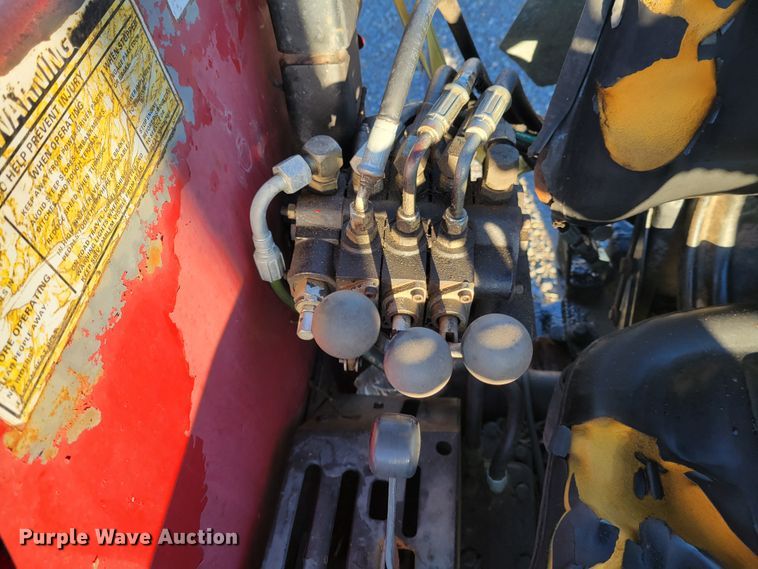 image for item IV9664 1987 Case IH 1394  tractor