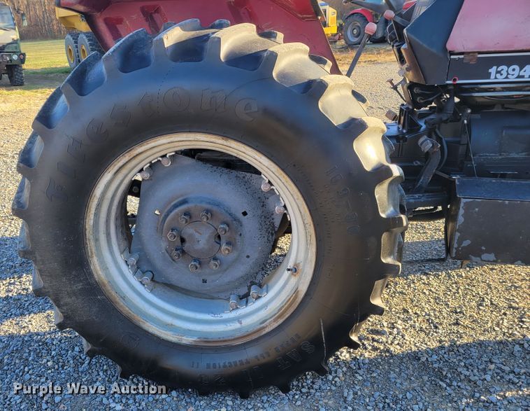 image for item IV9664 1987 Case IH 1394  tractor