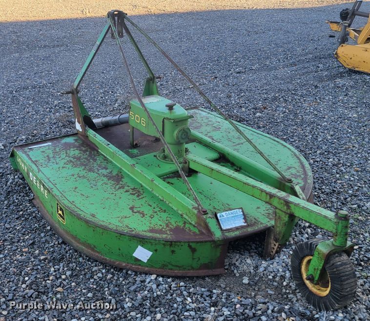 image for item IV9666 John Deere 506  rotary mower
