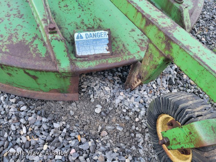 image for item IV9666 John Deere 506  rotary mower