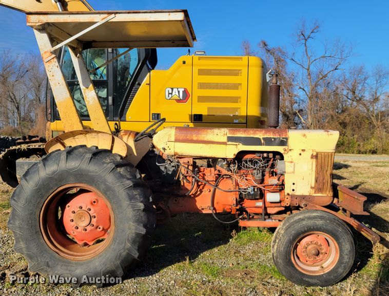 image for item IV9667 Case 570  tractor