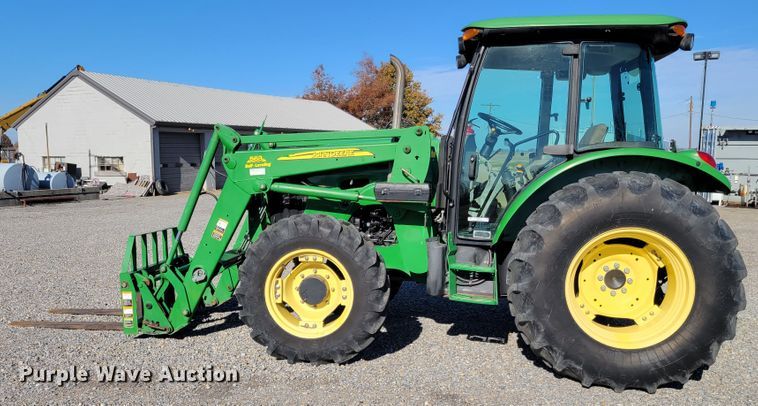 image for item IV9670 2011 John Deere 5101E  MFWD tractor