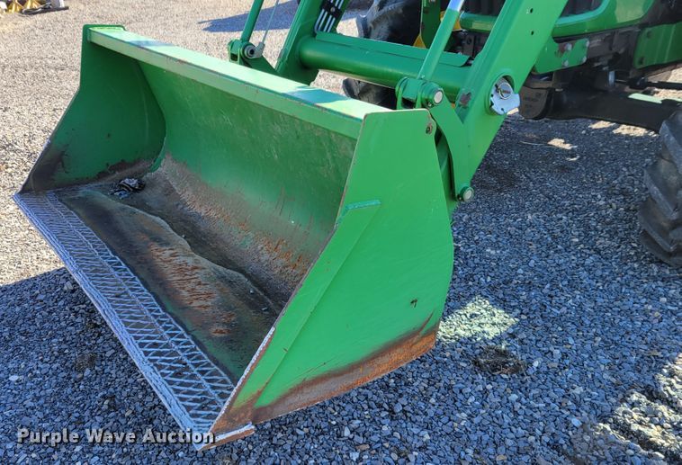 image for item IV9670 2011 John Deere 5101E  MFWD tractor